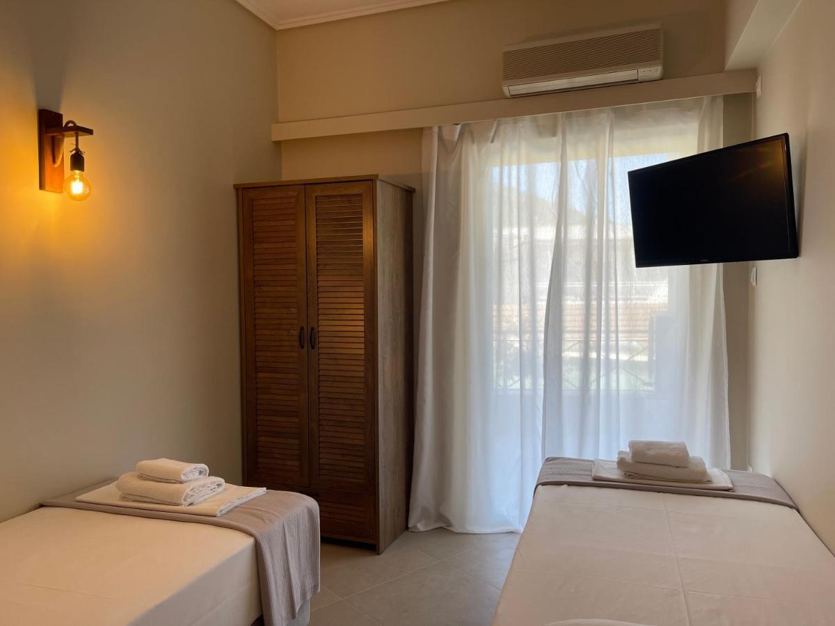 Helen Hotel Poros Town Екстер'єр фото
