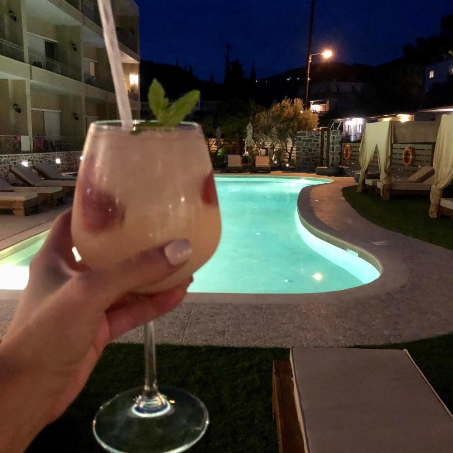 Helen Hotel Poros Town Екстер'єр фото