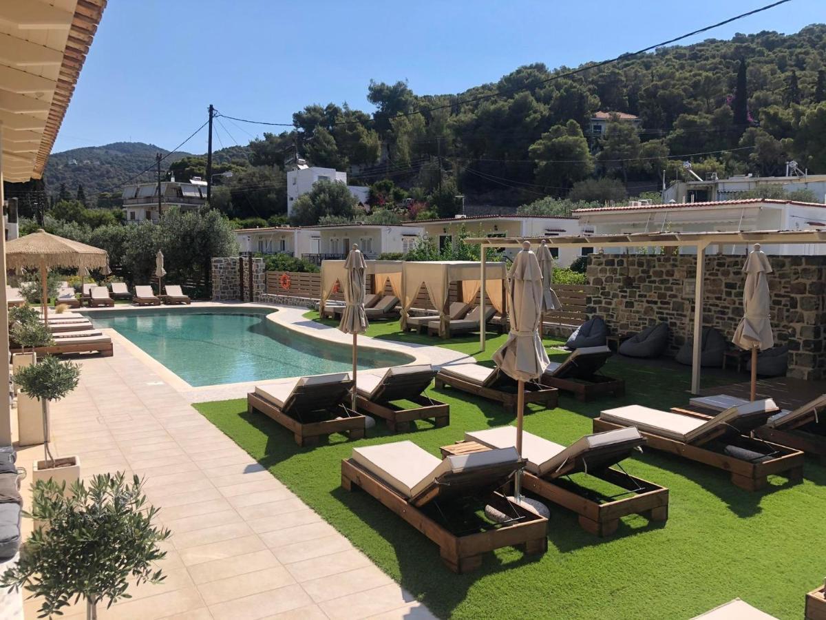 Helen Hotel Poros Town Екстер'єр фото