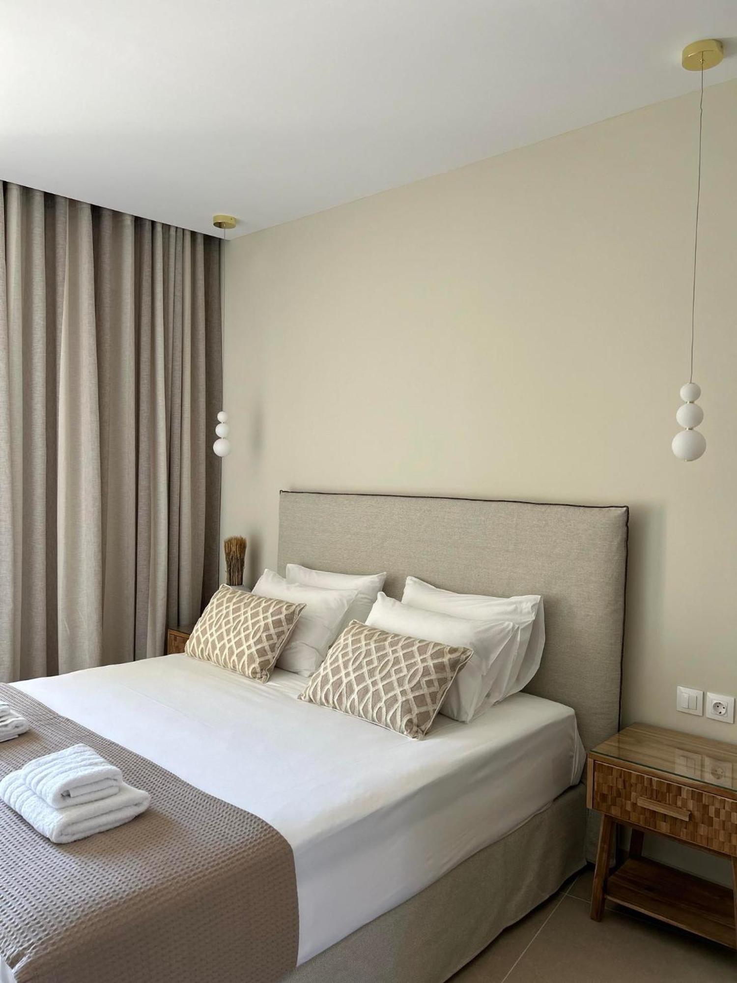 Helen Hotel Poros Town Екстер'єр фото