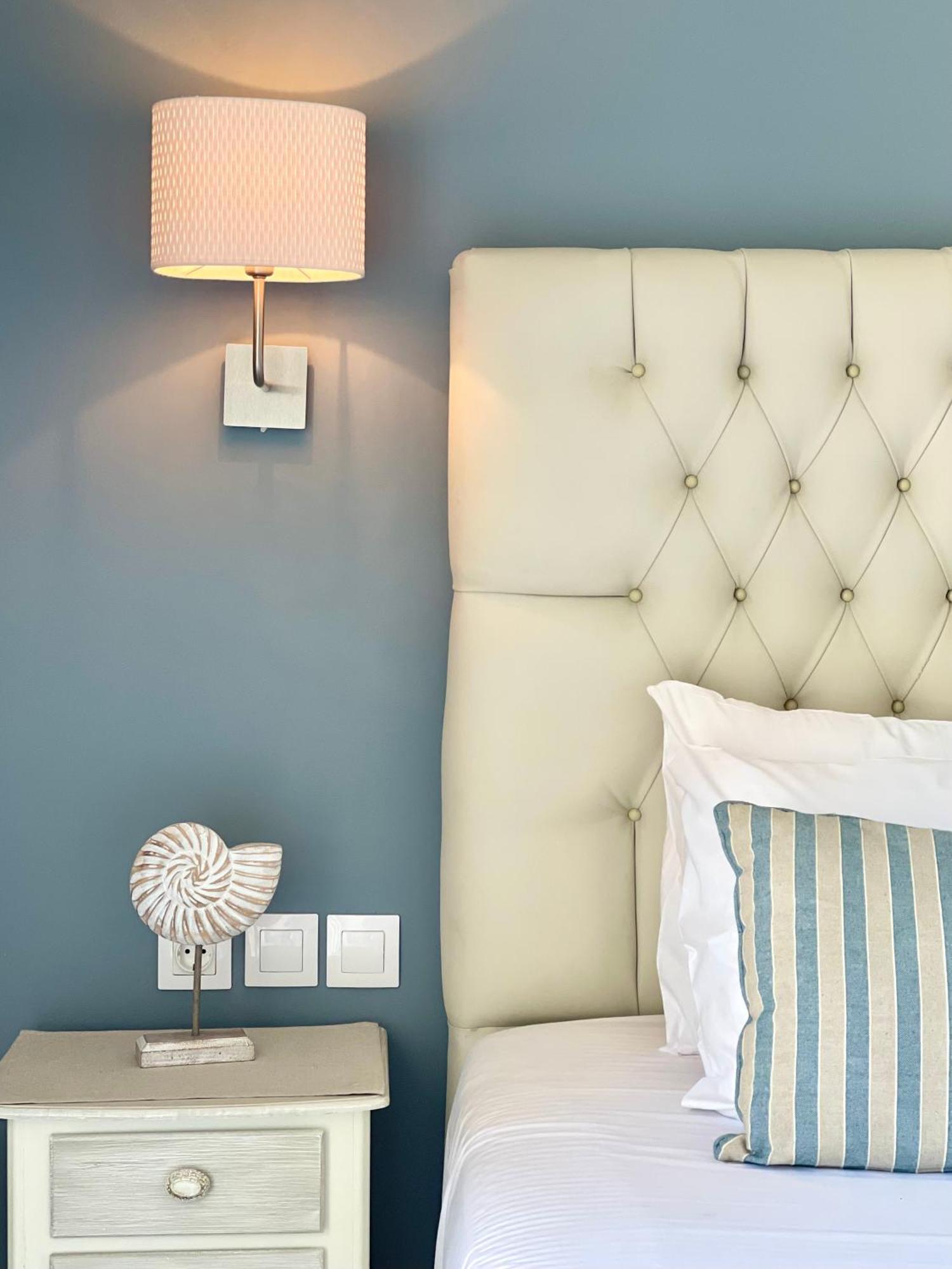Helen Hotel Poros Town Екстер'єр фото